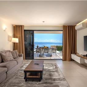 4 Bedroom Villa with Salt Water Pool, Private mini golf course and Rooftop Terrace near Opatija, Sleeps 8